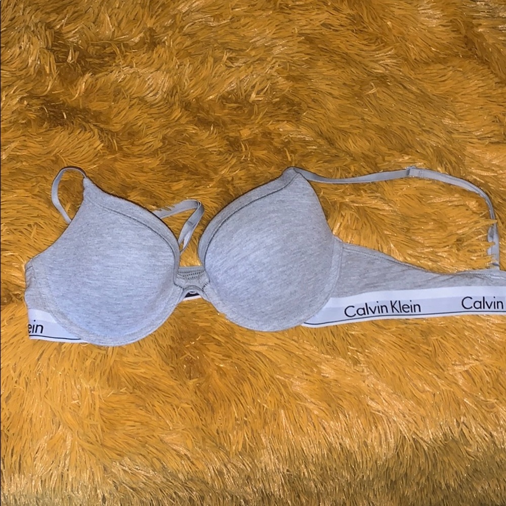 Calvin bra